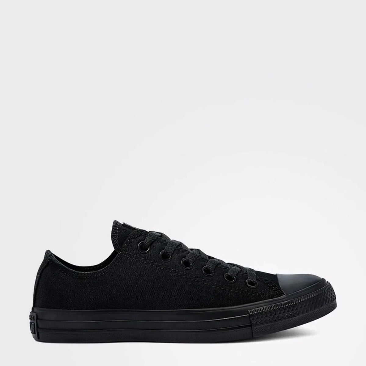 Converse All Black Low-Tops